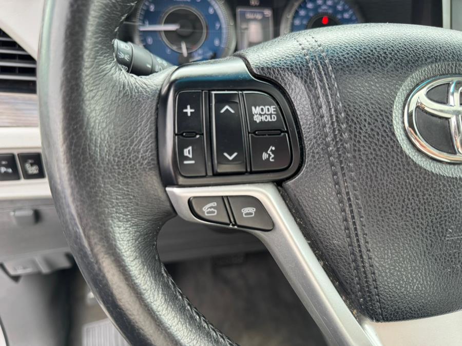 2017 Toyota Sienna Limited AWD 7-Passenger (Natl), available for sale in Irvington, New Jersey | Elis Motors Corp. Irvington, New Jersey 2017 Toyota Sienna Limited AWD 7-Passenger (Natl), available for sale in Irvington, New Jersey | Elis Motors Corp. Irvington, New Jersey