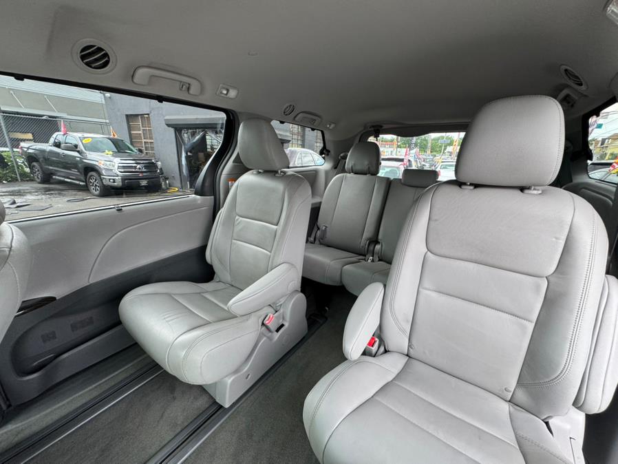 2017 Toyota Sienna Limited AWD 7-Passenger (Natl), available for sale in Irvington, New Jersey | Elis Motors Corp. Irvington, New Jersey 2017 Toyota Sienna Limited AWD 7-Passenger (Natl), available for sale in Irvington, New Jersey | Elis Motors Corp. Irvington, New Jersey