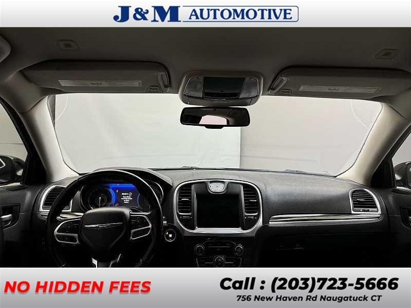 2018 Chrysler 300 Touring L, available for sale in Naugatuck, Connecticut | J&M Automotive Sls&Svc LLC. Naugatuck, Connecticut 2018 Chrysler 300 Touring L, available for sale in Naugatuck, Connecticut | J&M Automotive Sls&Svc LLC. Naugatuck, Connecticut