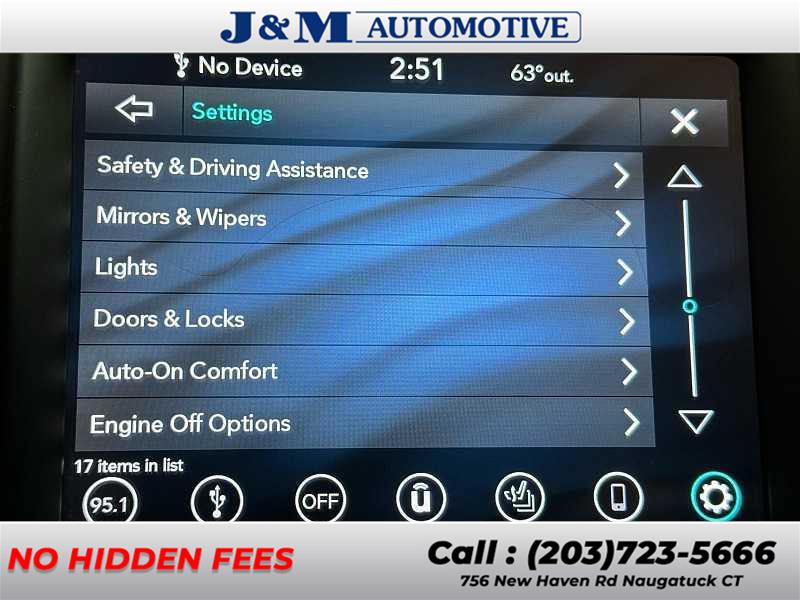 2018 Chrysler 300 Touring L, available for sale in Naugatuck, Connecticut | J&M Automotive Sls&Svc LLC. Naugatuck, Connecticut 2018 Chrysler 300 Touring L, available for sale in Naugatuck, Connecticut | J&M Automotive Sls&Svc LLC. Naugatuck, Connecticut