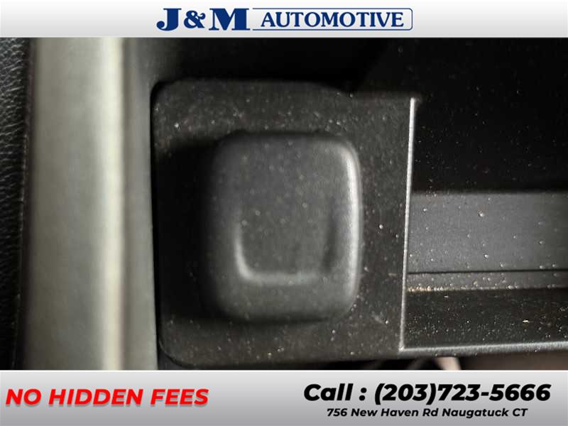 2015 Chevrolet Suburban LTZ, available for sale in Naugatuck, Connecticut | J&M Automotive Sls&Svc LLC. Naugatuck, Connecticut 2015 Chevrolet Suburban LTZ, available for sale in Naugatuck, Connecticut | J&M Automotive Sls&Svc LLC. Naugatuck, Connecticut