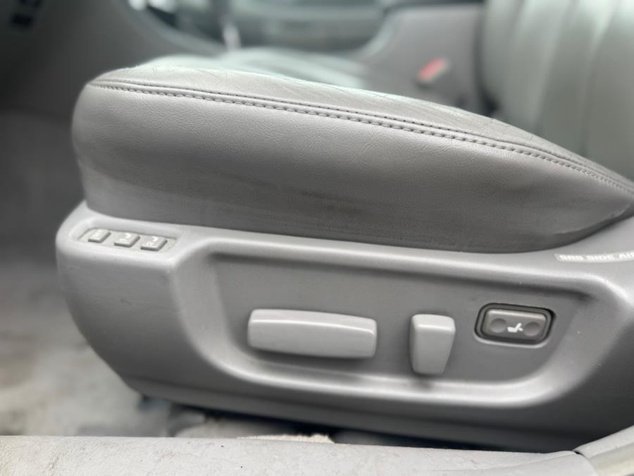 2004 Toyota Avalon 4dr Sdn XLS w/Bucket Seats (Natl), available for sale in BURLINGTON, New Jersey | Tri States Auto Group. BURLINGTON, New Jersey 2004 Toyota Avalon 4dr Sdn XLS w/Bucket Seats (Natl), available for sale in BURLINGTON, New Jersey | Tri States Auto Group. BURLINGTON, New Jersey
