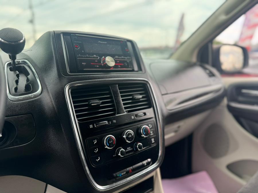 2016 Dodge Grand Caravan 4dr Wgn SXT, available for sale in BURLINGTON, New Jersey | Tri States Auto Group. BURLINGTON, New Jersey 2016 Dodge Grand Caravan 4dr Wgn SXT, available for sale in BURLINGTON, New Jersey | Tri States Auto Group. BURLINGTON, New Jersey