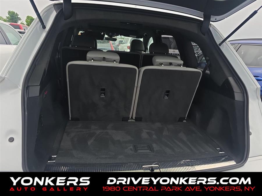 2022 Audi Q7 Prestige, available for sale in Woodside, New York | Drive Central. Woodside, New York 2022 Audi Q7 Prestige, available for sale in Woodside, New York | Drive Central. Woodside, New York