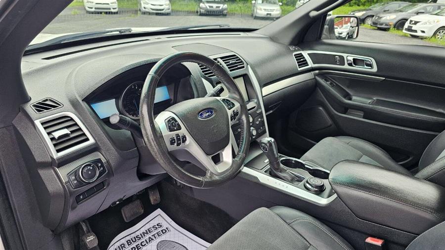 2015 Ford Explorer XLT AWD 4dr SUV, available for sale in Wolcott, New York | Auto Hunter CNY. Wolcott, New York 2015 Ford Explorer XLT AWD 4dr SUV, available for sale in Wolcott, New York | Auto Hunter CNY. Wolcott, New York