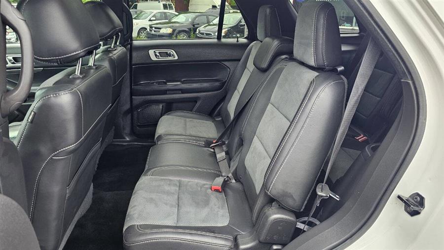 2015 Ford Explorer XLT AWD 4dr SUV, available for sale in Wolcott, New York | Auto Hunter CNY. Wolcott, New York 2015 Ford Explorer XLT AWD 4dr SUV, available for sale in Wolcott, New York | Auto Hunter CNY. Wolcott, New York