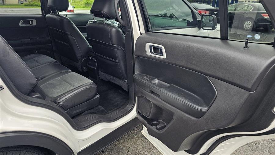 2015 Ford Explorer XLT AWD 4dr SUV, available for sale in Wolcott, New York | Auto Hunter CNY. Wolcott, New York 2015 Ford Explorer XLT AWD 4dr SUV, available for sale in Wolcott, New York | Auto Hunter CNY. Wolcott, New York