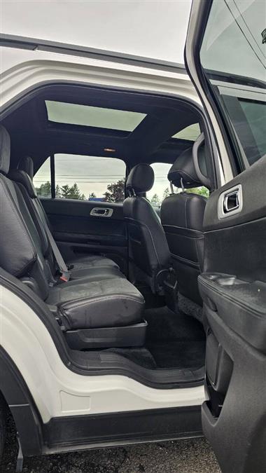 2015 Ford Explorer XLT AWD 4dr SUV, available for sale in Wolcott, New York | Auto Hunter CNY. Wolcott, New York 2015 Ford Explorer XLT AWD 4dr SUV, available for sale in Wolcott, New York | Auto Hunter CNY. Wolcott, New York