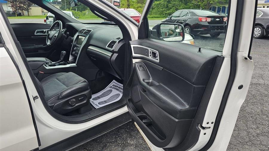 2015 Ford Explorer XLT AWD 4dr SUV, available for sale in Wolcott, New York | Auto Hunter CNY. Wolcott, New York 2015 Ford Explorer XLT AWD 4dr SUV, available for sale in Wolcott, New York | Auto Hunter CNY. Wolcott, New York