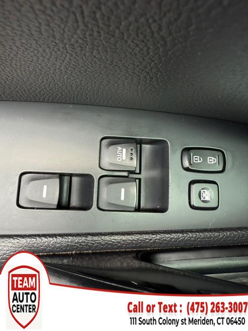 2012 Hyundai Veloster 3dr Cpe Auto w/Black Int, available for sale in Meriden, Connecticut | T E A M Auto Center. Meriden, Connecticut 2012 Hyundai Veloster 3dr Cpe Auto w/Black Int, available for sale in Meriden, Connecticut | T E A M Auto Center. Meriden, Connecticut