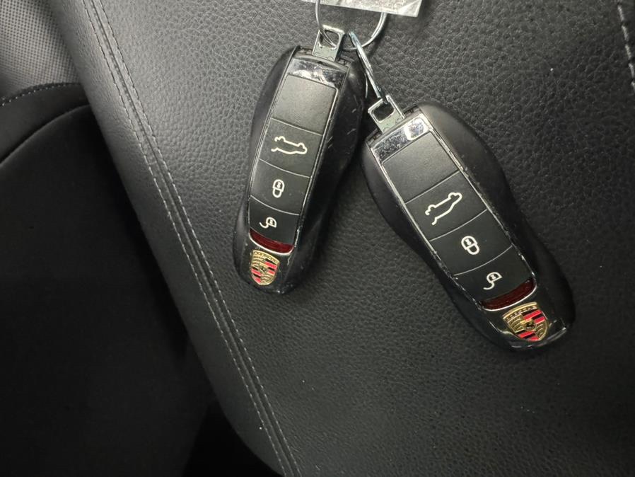 2018 Porsche Cayenne Platinum Edition AWD, available for sale in Miami, FL, Florida | Bal Harbour Motor Group LLC. Miami, FL, Florida 2018 Porsche Cayenne Platinum Edition AWD, available for sale in Miami, FL, Florida | Bal Harbour Motor Group LLC. Miami, FL, Florida
