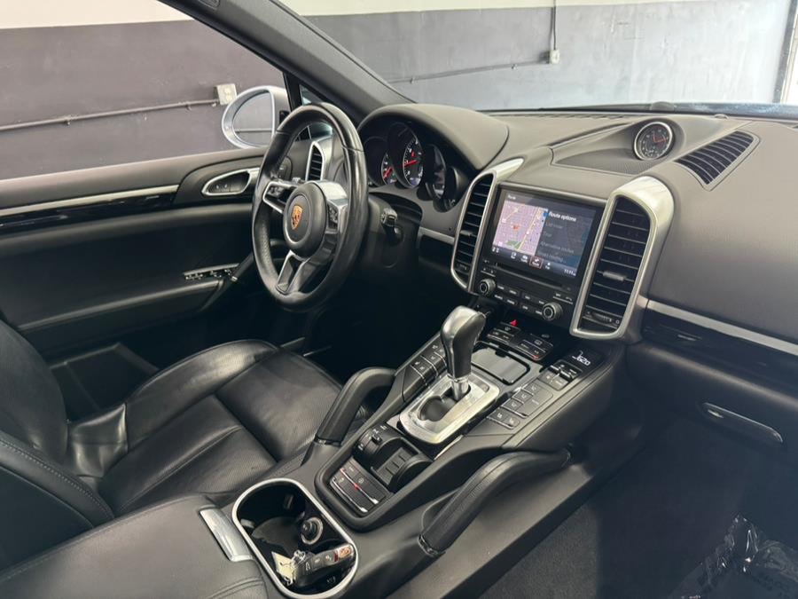 2018 Porsche Cayenne Platinum Edition AWD, available for sale in Miami, FL, Florida | Bal Harbour Motor Group LLC. Miami, FL, Florida 2018 Porsche Cayenne Platinum Edition AWD, available for sale in Miami, FL, Florida | Bal Harbour Motor Group LLC. Miami, FL, Florida