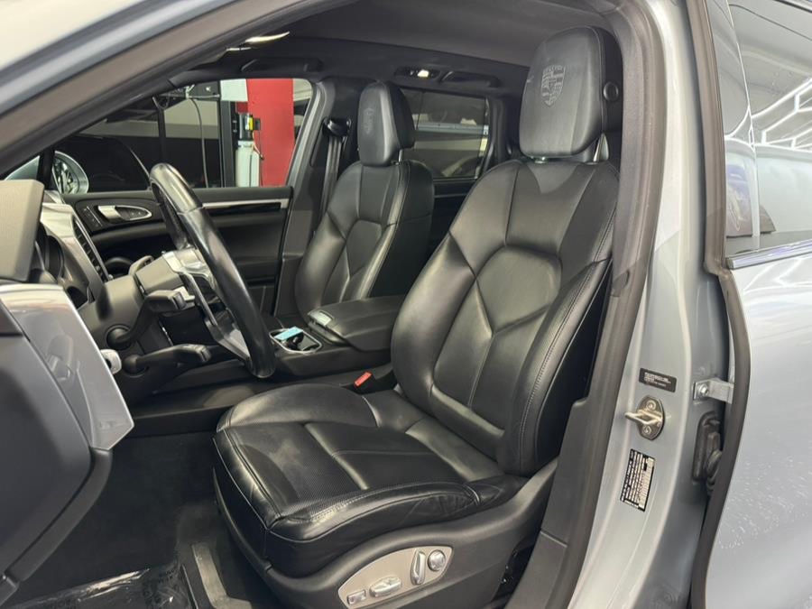 2018 Porsche Cayenne Platinum Edition AWD, available for sale in Miami, FL, Florida | Bal Harbour Motor Group LLC. Miami, FL, Florida 2018 Porsche Cayenne Platinum Edition AWD, available for sale in Miami, FL, Florida | Bal Harbour Motor Group LLC. Miami, FL, Florida