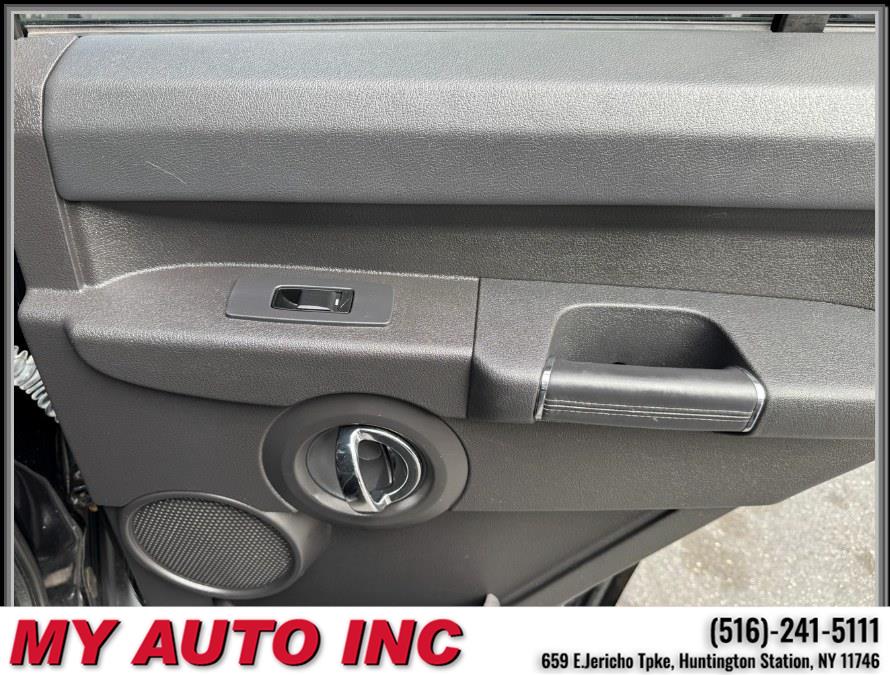 2009 Jeep Commander 4WD 4dr Limited, available for sale in Huntington Station, New York | My Auto Inc.. Huntington Station, New York 2009 Jeep Commander 4WD 4dr Limited, available for sale in Huntington Station, New York | My Auto Inc.. Huntington Station, New York