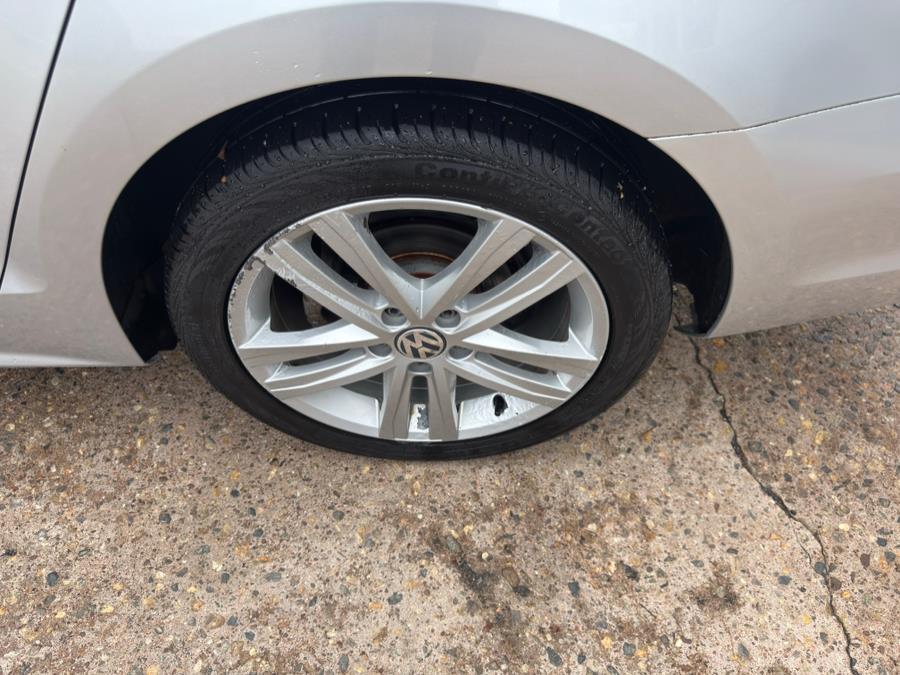 2016 Volkswagen Jetta Sedan 4dr Auto 1.8T SEL PZEV, available for sale in Manchester, Connecticut | Carsonmain LLC. Manchester, Connecticut 2016 Volkswagen Jetta Sedan 4dr Auto 1.8T SEL PZEV, available for sale in Manchester, Connecticut | Carsonmain LLC. Manchester, Connecticut