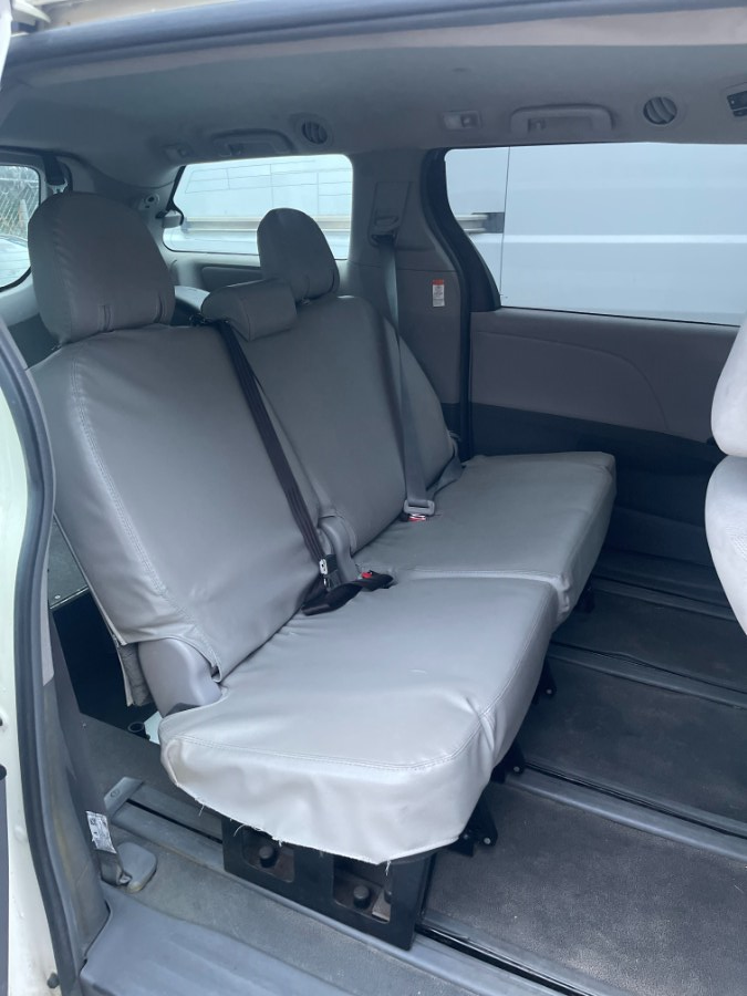 2018 Toyota Sienna L FWD 7-Passenger (Natl), available for sale in BROOKLYN, New York | Deals on Wheels International Auto. BROOKLYN, New York 2018 Toyota Sienna L FWD 7-Passenger (Natl), available for sale in BROOKLYN, New York | Deals on Wheels International Auto. BROOKLYN, New York