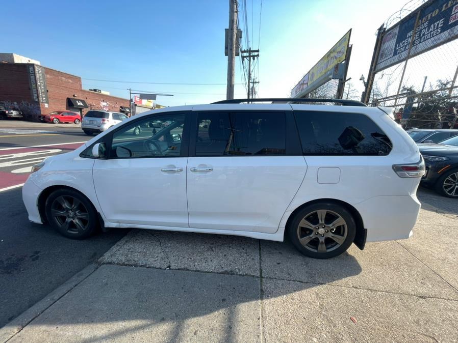 2018 Toyota Sienna L FWD 7-Passenger (Natl), available for sale in BROOKLYN, New York | Deals on Wheels International Auto. BROOKLYN, New York 2018 Toyota Sienna L FWD 7-Passenger (Natl), available for sale in BROOKLYN, New York | Deals on Wheels International Auto. BROOKLYN, New York