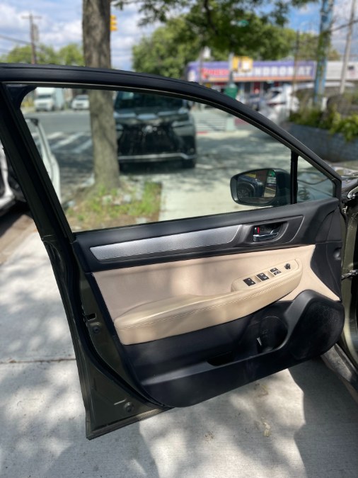 2019 Subaru Outback 2.5i Premium, available for sale in BROOKLYN, New York | Deals on Wheels International Auto. BROOKLYN, New York 2019 Subaru Outback 2.5i Premium, available for sale in BROOKLYN, New York | Deals on Wheels International Auto. BROOKLYN, New York