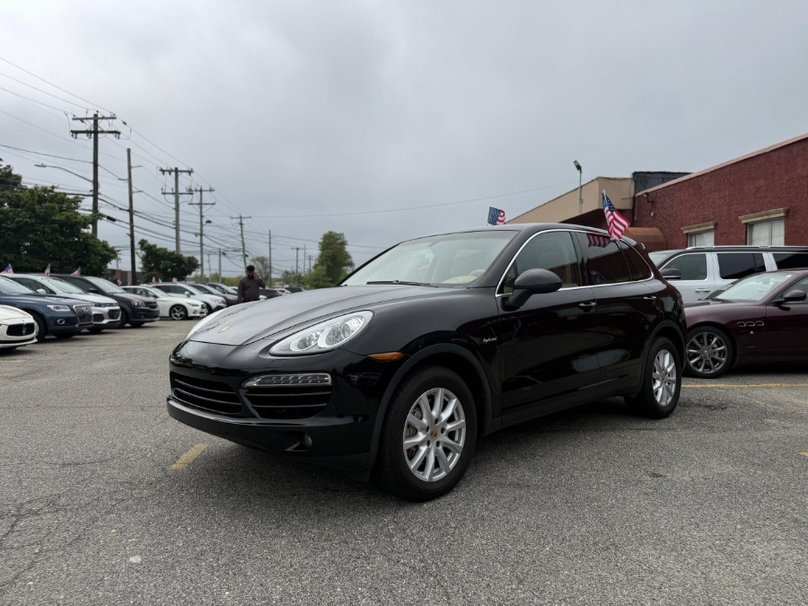 2014 Porsche Cayenne AWD 4dr S Hybrid, available for sale in Hicksville, New York | REGAL AUTOHAUS Auto Service and Sales. Hicksville, New York 2014 Porsche Cayenne AWD 4dr S Hybrid, available for sale in Hicksville, New York | REGAL AUTOHAUS Auto Service and Sales. Hicksville, New York