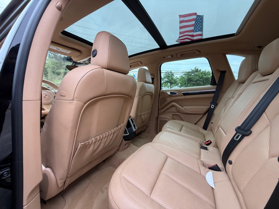 2014 Porsche Cayenne AWD 4dr S Hybrid, available for sale in Hicksville, New York | REGAL AUTOHAUS Auto Service and Sales. Hicksville, New York 2014 Porsche Cayenne AWD 4dr S Hybrid, available for sale in Hicksville, New York | REGAL AUTOHAUS Auto Service and Sales. Hicksville, New York