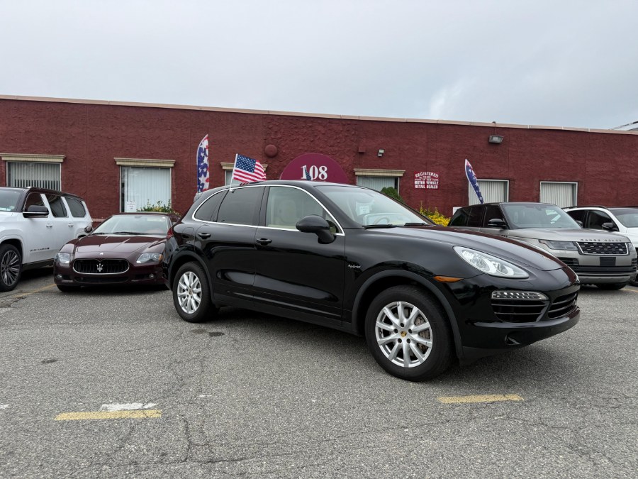 2014 Porsche Cayenne AWD 4dr S Hybrid, available for sale in Hicksville, New York | REGAL AUTOHAUS Auto Service and Sales. Hicksville, New York 2014 Porsche Cayenne AWD 4dr S Hybrid, available for sale in Hicksville, New York | REGAL AUTOHAUS Auto Service and Sales. Hicksville, New York