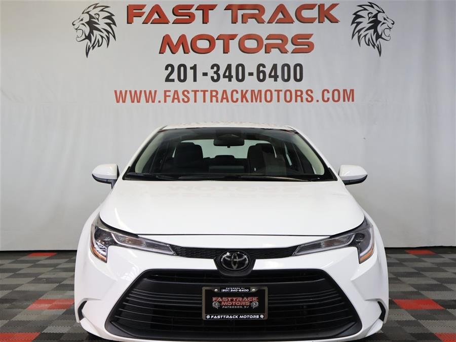2024 Toyota Corolla LE photo 2