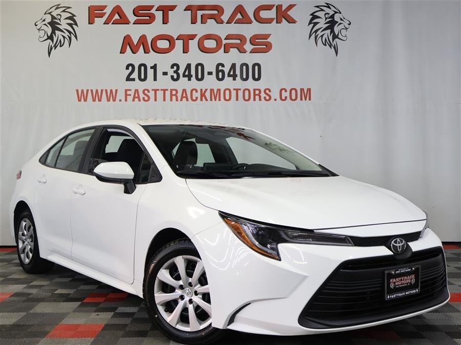 2024 Toyota Corolla LE photo 3
