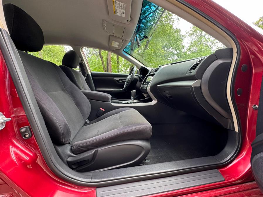 2013 Nissan Altima 4dr Sdn I4 2.5 S, available for sale in Jersey City, New Jersey | Zettes Auto Mall. Jersey City, New Jersey 2013 Nissan Altima 4dr Sdn I4 2.5 S, available for sale in Jersey City, New Jersey | Zettes Auto Mall. Jersey City, New Jersey