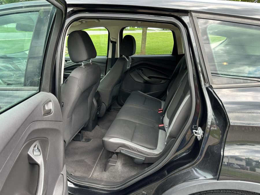 2014 Ford Escape FWD 4dr S, available for sale in Copiague, New York | Great Deal Motors. Copiague, New York 2014 Ford Escape FWD 4dr S, available for sale in Copiague, New York | Great Deal Motors. Copiague, New York
