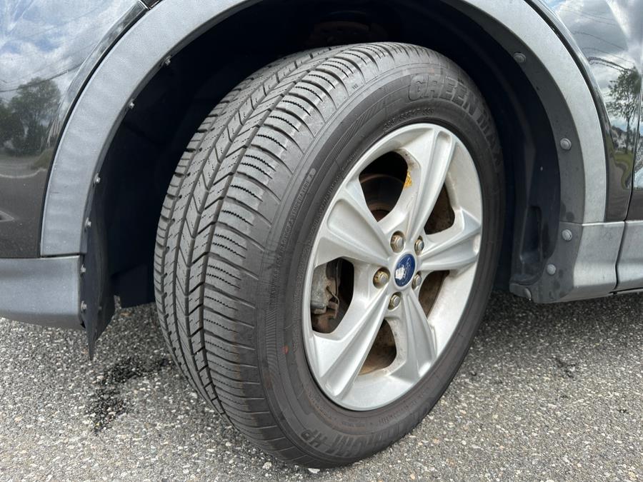 2014 Ford Escape FWD 4dr S, available for sale in Copiague, New York | Great Deal Motors. Copiague, New York 2014 Ford Escape FWD 4dr S, available for sale in Copiague, New York | Great Deal Motors. Copiague, New York