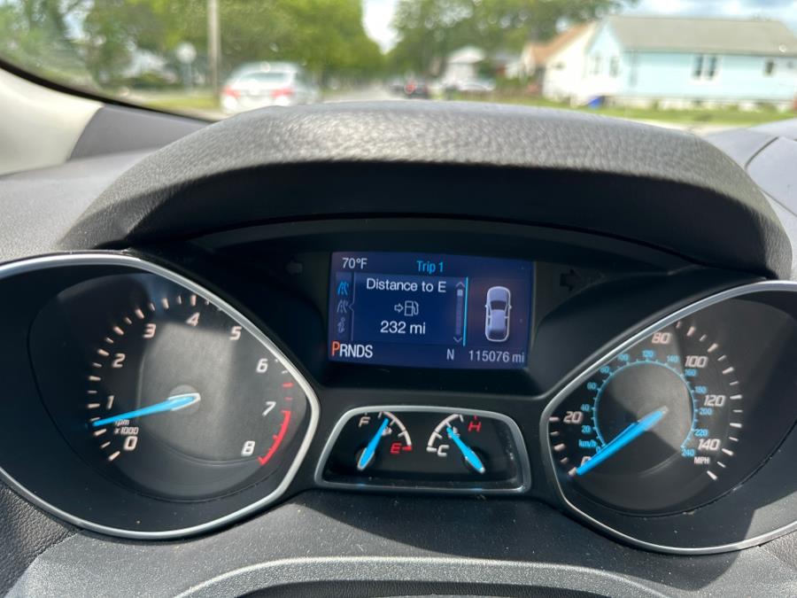 2014 Ford Escape FWD 4dr S, available for sale in Copiague, New York | Great Deal Motors. Copiague, New York 2014 Ford Escape FWD 4dr S, available for sale in Copiague, New York | Great Deal Motors. Copiague, New York