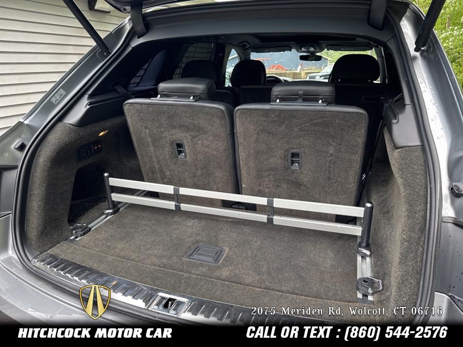 2018 Bentley Bentayga W12, available for sale in Wolcott, Connecticut | Hitchcock Motor Car. Wolcott, Connecticut 2018 Bentley Bentayga W12, available for sale in Wolcott, Connecticut | Hitchcock Motor Car. Wolcott, Connecticut