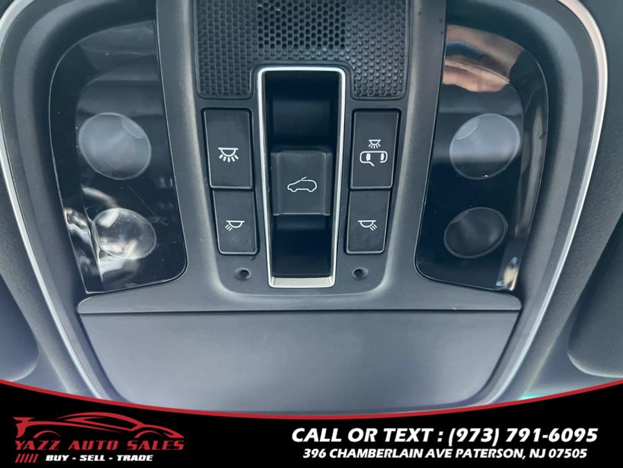 2019 Kia Sorento SX Limited V6 AWD, available for sale in Paterson, New Jersey | Yazz Auto Sales. Paterson, New Jersey 2019 Kia Sorento SX Limited V6 AWD, available for sale in Paterson, New Jersey | Yazz Auto Sales. Paterson, New Jersey