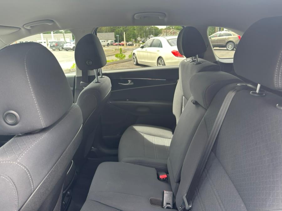 2019 Kia Sorento LX V6 FWD, available for sale in Agawam, Massachusetts | Malkoon Motors. Agawam, Massachusetts 2019 Kia Sorento LX V6 FWD, available for sale in Agawam, Massachusetts | Malkoon Motors. Agawam, Massachusetts