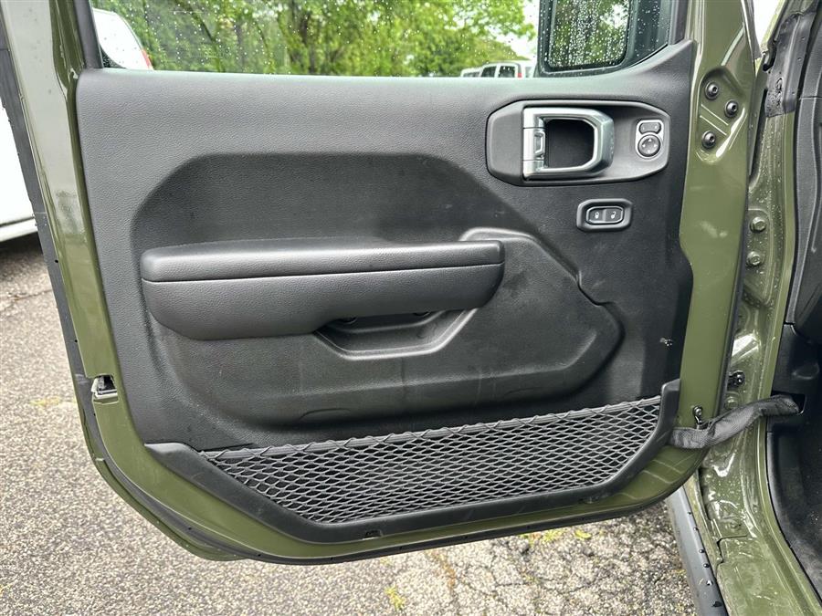 2021 Jeep Gladiator Sport, available for sale in Patchogue, New York | Baron Supercenter. Patchogue, New York 2021 Jeep Gladiator Sport, available for sale in Patchogue, New York | Baron Supercenter. Patchogue, New York