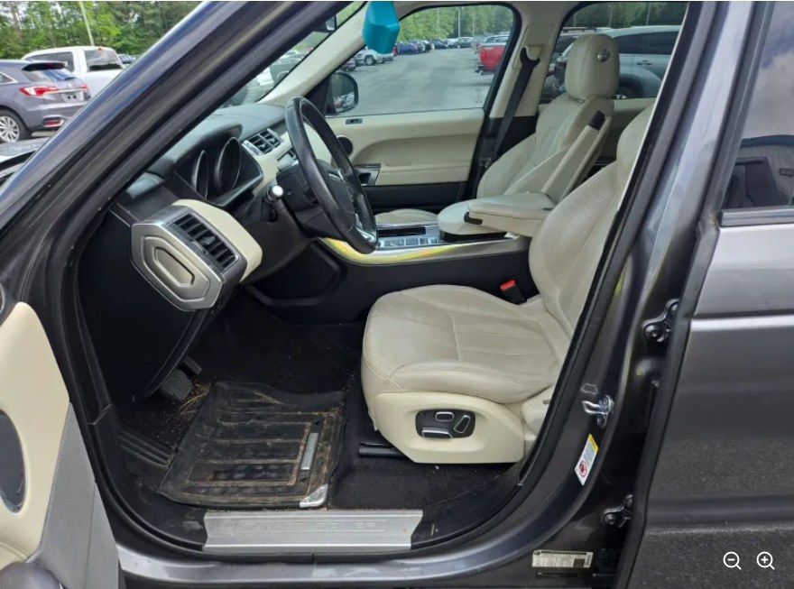 2014 Land Rover Range Rover Sport 4WD 4dr HSE, available for sale in Hicksville, New York | REGAL AUTOHAUS. Hicksville, New York 2014 Land Rover Range Rover Sport 4WD 4dr HSE, available for sale in Hicksville, New York | REGAL AUTOHAUS. Hicksville, New York