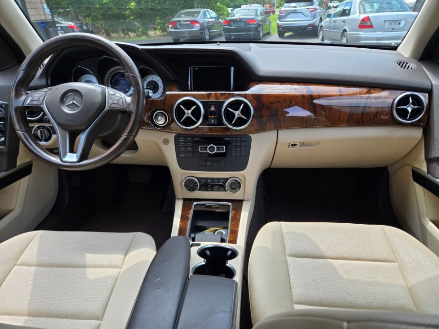 2015 Mercedes-Benz GLK-Class 4MATIC 4dr GLK 250 BlueTEC, available for sale in Bristol, Connecticut | Dealmax Motors LLC. Bristol, Connecticut 2015 Mercedes-Benz GLK-Class 4MATIC 4dr GLK 250 BlueTEC, available for sale in Bristol, Connecticut | Dealmax Motors LLC. Bristol, Connecticut