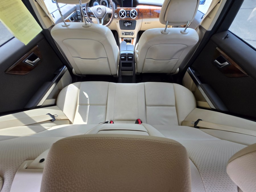 2015 Mercedes-Benz GLK-Class 4MATIC 4dr GLK 250 BlueTEC, available for sale in Bristol, Connecticut | Dealmax Motors LLC. Bristol, Connecticut 2015 Mercedes-Benz GLK-Class 4MATIC 4dr GLK 250 BlueTEC, available for sale in Bristol, Connecticut | Dealmax Motors LLC. Bristol, Connecticut