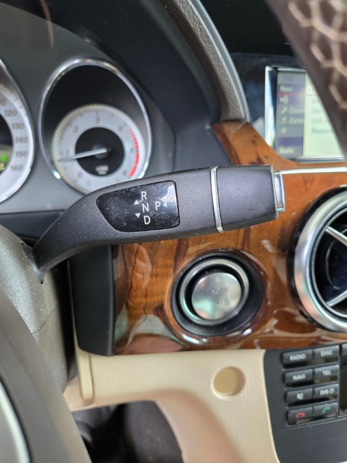2015 Mercedes-Benz GLK-Class 4MATIC 4dr GLK 250 BlueTEC, available for sale in Bristol, Connecticut | Dealmax Motors LLC. Bristol, Connecticut 2015 Mercedes-Benz GLK-Class 4MATIC 4dr GLK 250 BlueTEC, available for sale in Bristol, Connecticut | Dealmax Motors LLC. Bristol, Connecticut