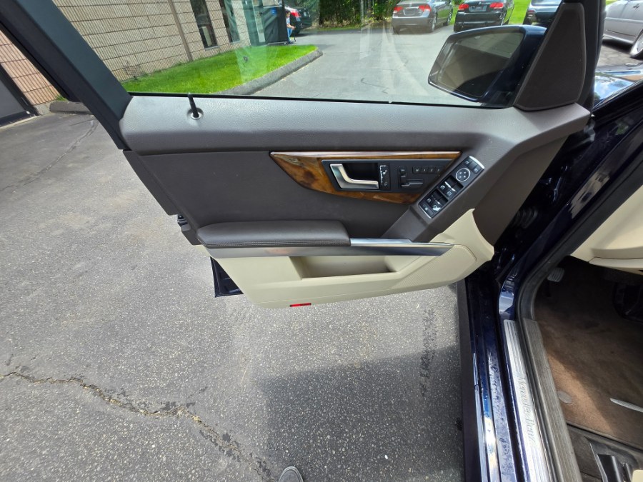 2015 Mercedes-Benz GLK-Class 4MATIC 4dr GLK 250 BlueTEC, available for sale in Bristol, Connecticut | Dealmax Motors LLC. Bristol, Connecticut 2015 Mercedes-Benz GLK-Class 4MATIC 4dr GLK 250 BlueTEC, available for sale in Bristol, Connecticut | Dealmax Motors LLC. Bristol, Connecticut