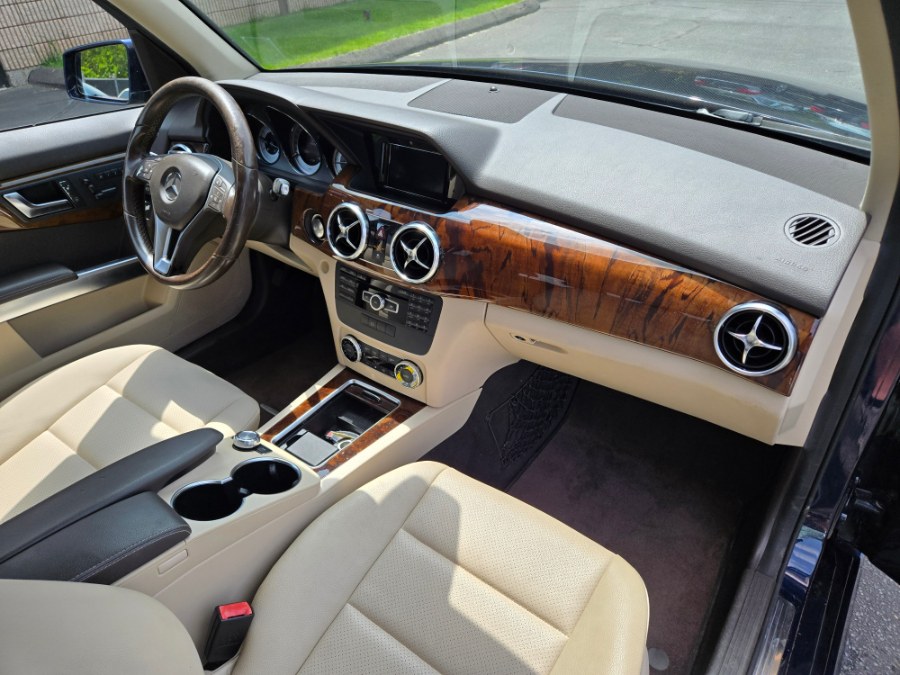 2015 Mercedes-Benz GLK-Class 4MATIC 4dr GLK 250 BlueTEC, available for sale in Bristol, Connecticut | Dealmax Motors LLC. Bristol, Connecticut 2015 Mercedes-Benz GLK-Class 4MATIC 4dr GLK 250 BlueTEC, available for sale in Bristol, Connecticut | Dealmax Motors LLC. Bristol, Connecticut