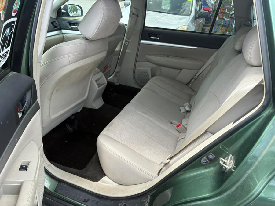 2014 Subaru Outback 4dr Wgn H4 Auto 2.5i Premium, available for sale in East Windsor, Connecticut | CT Car Co LLC. East Windsor, Connecticut 2014 Subaru Outback 4dr Wgn H4 Auto 2.5i Premium, available for sale in East Windsor, Connecticut | CT Car Co LLC. East Windsor, Connecticut