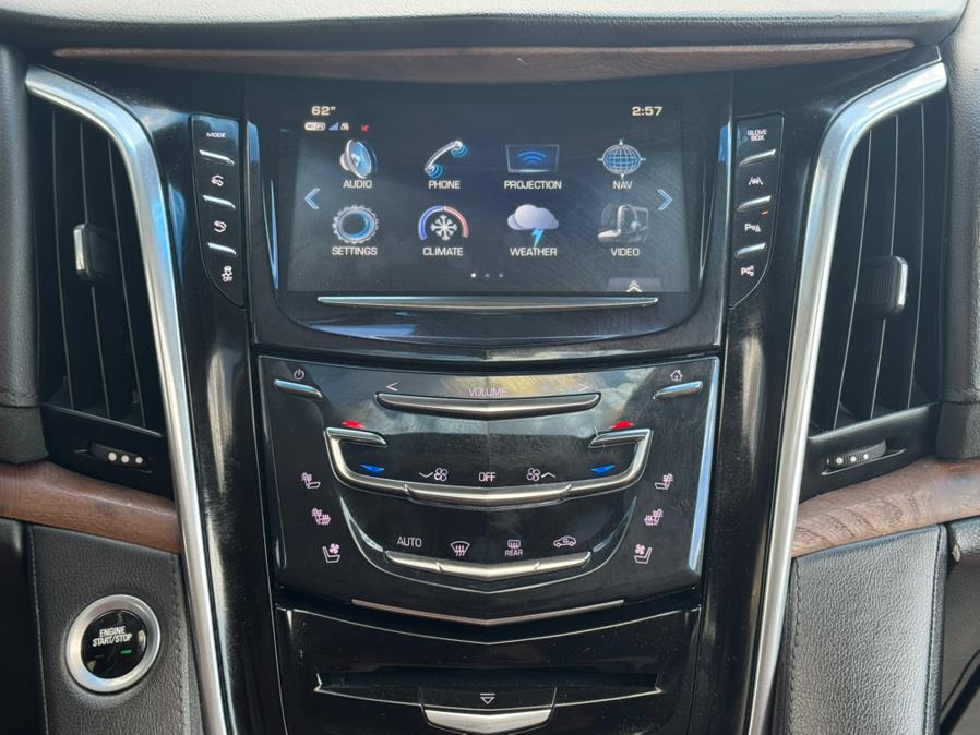 2019 Cadillac Escalade 4WD 4dr Luxury, available for sale in Newark, New Jersey | Champion Auto Sales. Newark, New Jersey 2019 Cadillac Escalade 4WD 4dr Luxury, available for sale in Newark, New Jersey | Champion Auto Sales. Newark, New Jersey