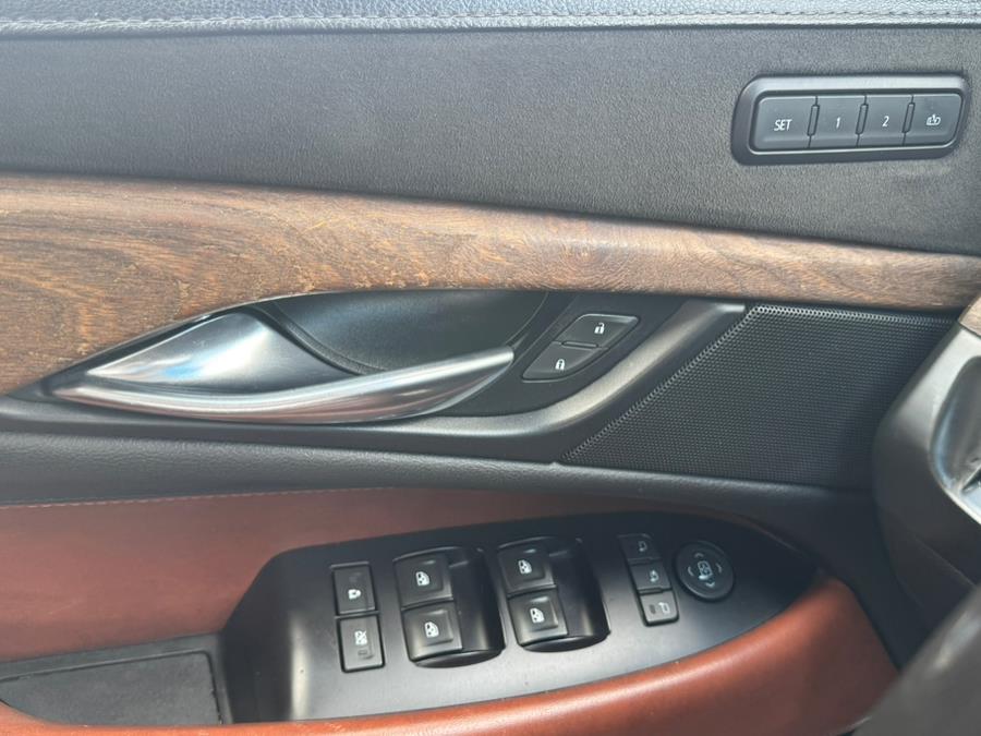 2019 Cadillac Escalade 4WD 4dr Luxury, available for sale in Newark, New Jersey | Champion Auto Sales. Newark, New Jersey 2019 Cadillac Escalade 4WD 4dr Luxury, available for sale in Newark, New Jersey | Champion Auto Sales. Newark, New Jersey