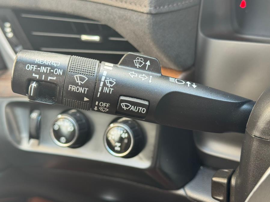 2019 Cadillac Escalade 4WD 4dr Luxury, available for sale in Newark, New Jersey | Champion Auto Sales. Newark, New Jersey 2019 Cadillac Escalade 4WD 4dr Luxury, available for sale in Newark, New Jersey | Champion Auto Sales. Newark, New Jersey