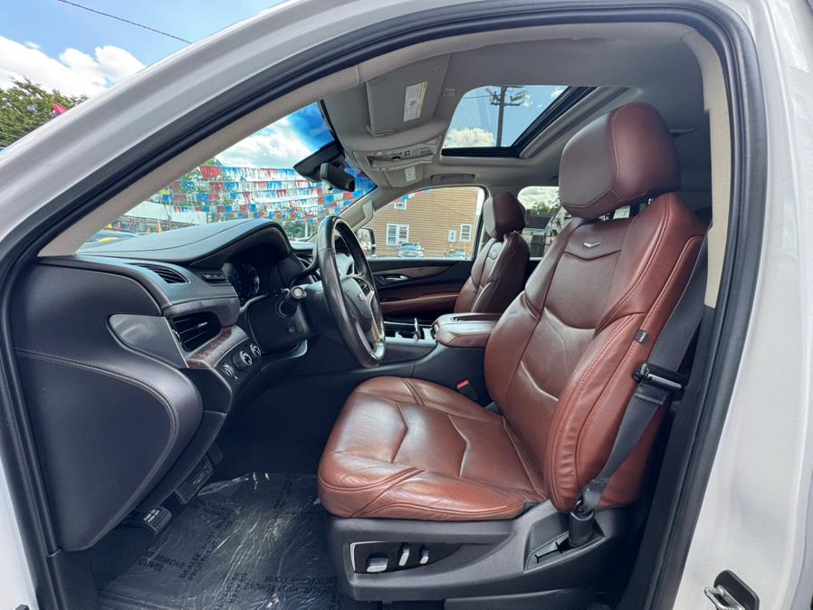 2019 Cadillac Escalade 4WD 4dr Luxury, available for sale in Newark, New Jersey | Champion Auto Sales. Newark, New Jersey 2019 Cadillac Escalade 4WD 4dr Luxury, available for sale in Newark, New Jersey | Champion Auto Sales. Newark, New Jersey