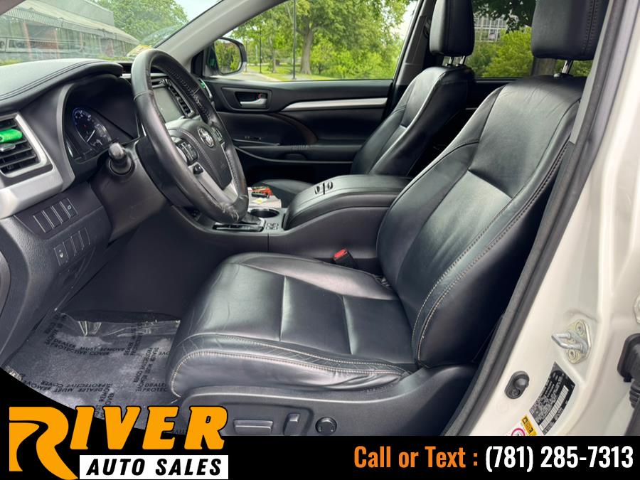 2015 Toyota Highlander AWD 4dr V6 XLE (Natl), available for sale in Malden, Massachusetts | River Auto Sales. Malden, Massachusetts 2015 Toyota Highlander AWD 4dr V6 XLE (Natl), available for sale in Malden, Massachusetts | River Auto Sales. Malden, Massachusetts