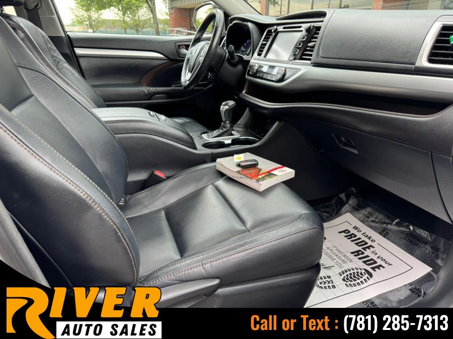2015 Toyota Highlander AWD 4dr V6 XLE (Natl), available for sale in Malden, Massachusetts | River Auto Sales. Malden, Massachusetts 2015 Toyota Highlander AWD 4dr V6 XLE (Natl), available for sale in Malden, Massachusetts | River Auto Sales. Malden, Massachusetts