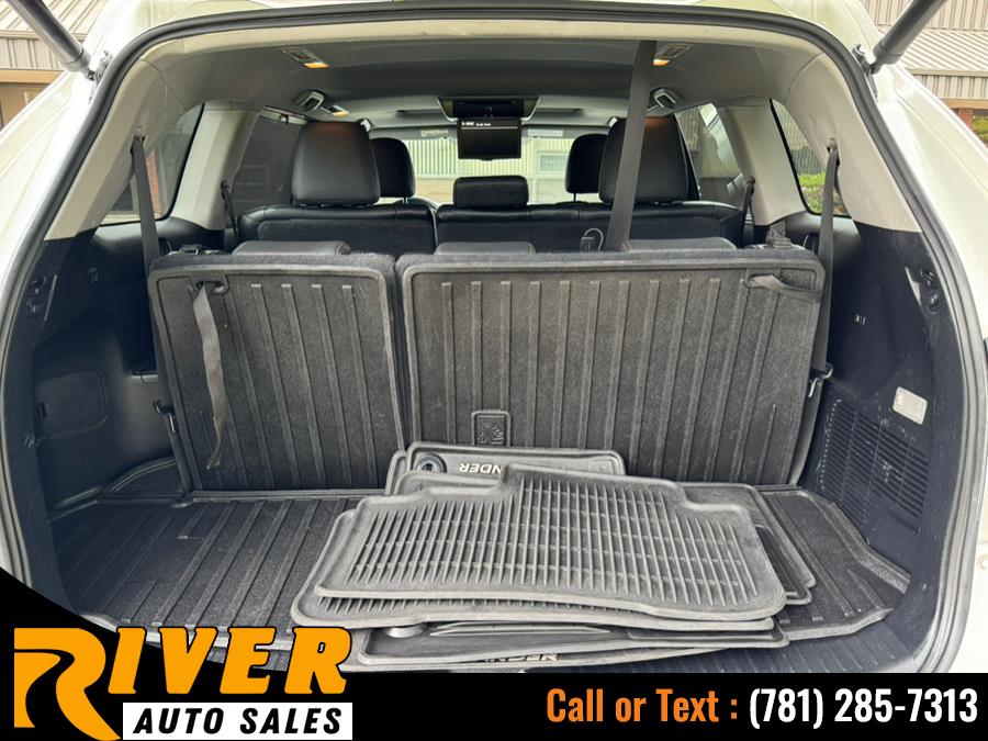 2015 Toyota Highlander AWD 4dr V6 XLE (Natl), available for sale in Malden, Massachusetts | River Auto Sales. Malden, Massachusetts 2015 Toyota Highlander AWD 4dr V6 XLE (Natl), available for sale in Malden, Massachusetts | River Auto Sales. Malden, Massachusetts