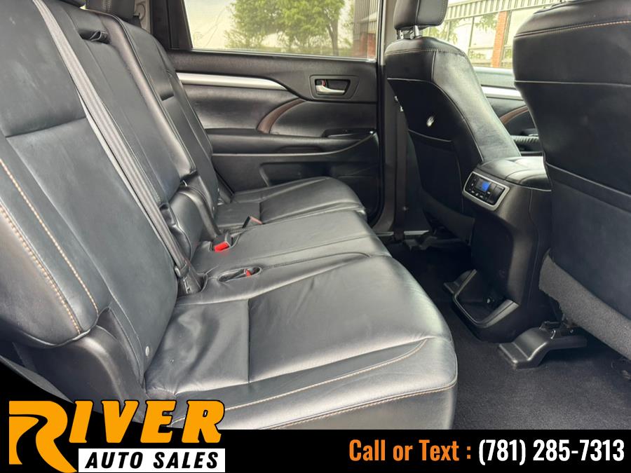 2015 Toyota Highlander AWD 4dr V6 XLE (Natl), available for sale in Malden, Massachusetts | River Auto Sales. Malden, Massachusetts 2015 Toyota Highlander AWD 4dr V6 XLE (Natl), available for sale in Malden, Massachusetts | River Auto Sales. Malden, Massachusetts